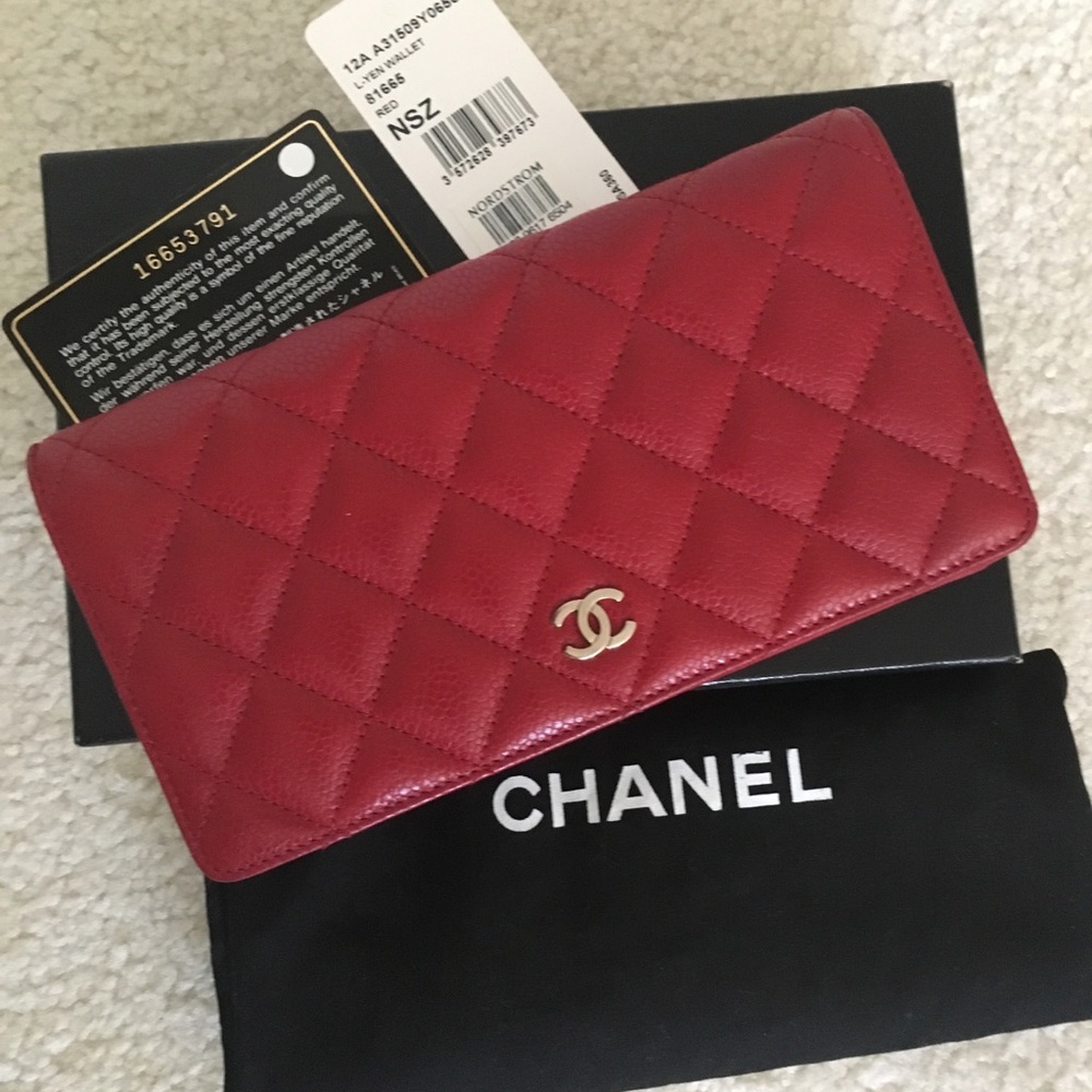 SOLD! 12A red Chanel classic yen wallet